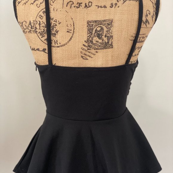 Privy Black Deep V Cut Peplum Blouse ✨🖤 - Picture 3 of 5